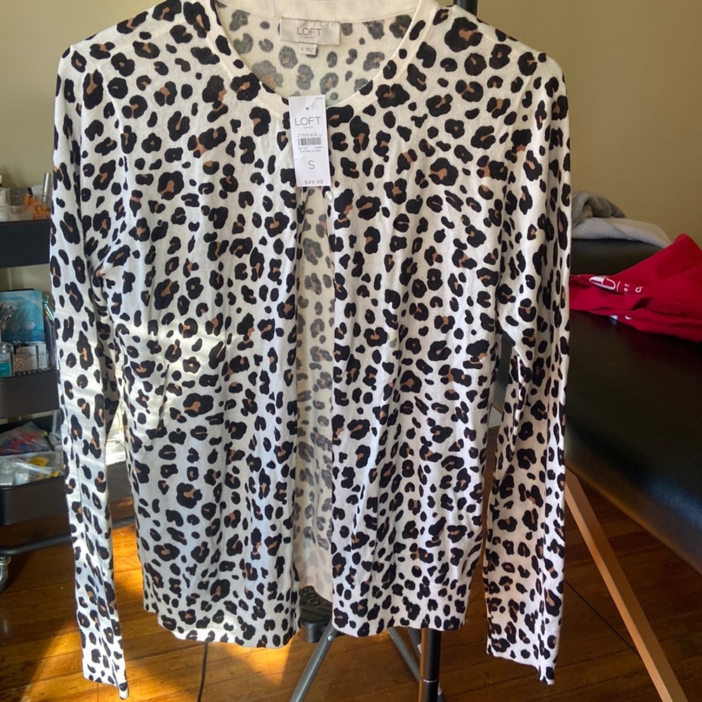 Loft cheetah cardigan never worn